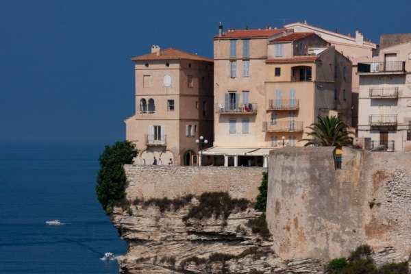 Bonifacio - edifici